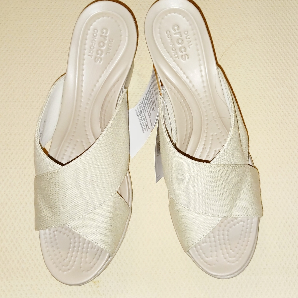 Crocs Leigh II xstrap wedge NWOB sz w9